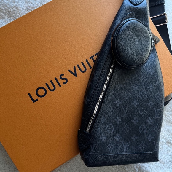 Louis Vuitton Duo Sling bag - Picture 1 of 8
